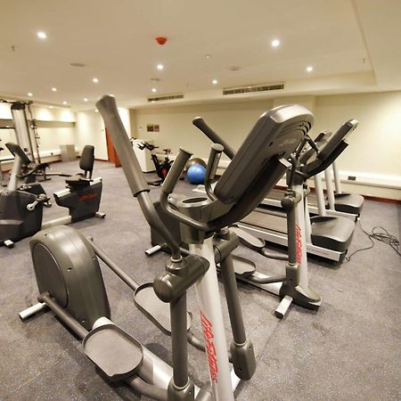 Hilton Garden Inn Kampala Bagian luar foto