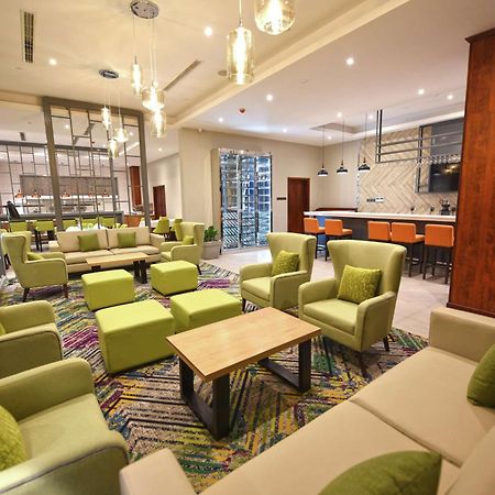 Hilton Garden Inn Kampala Bagian luar foto