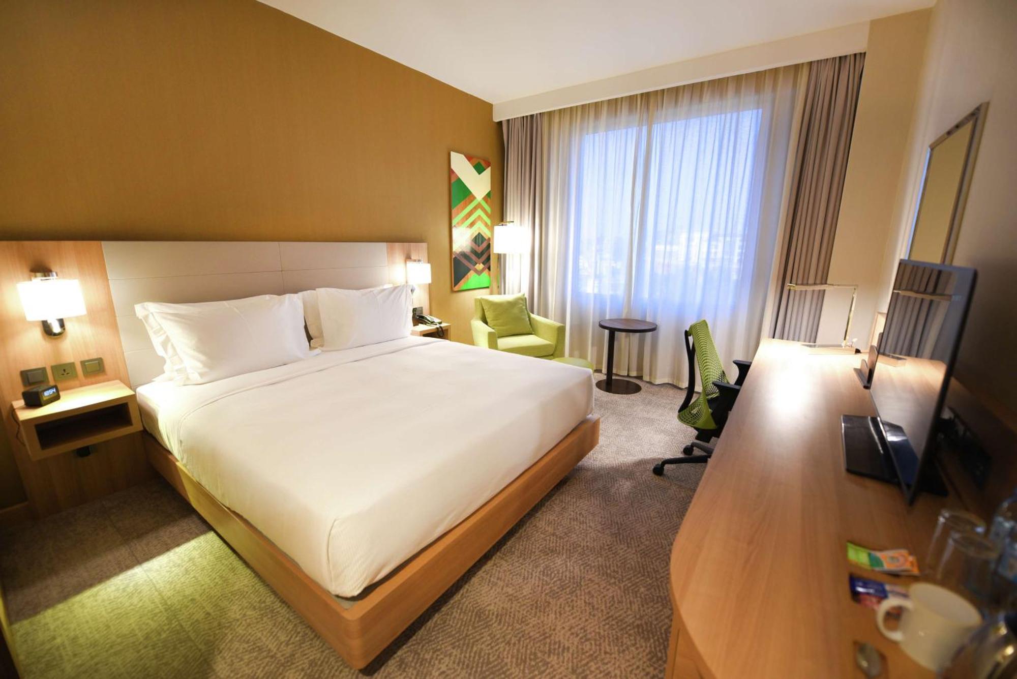 Hilton Garden Inn Kampala Bagian luar foto