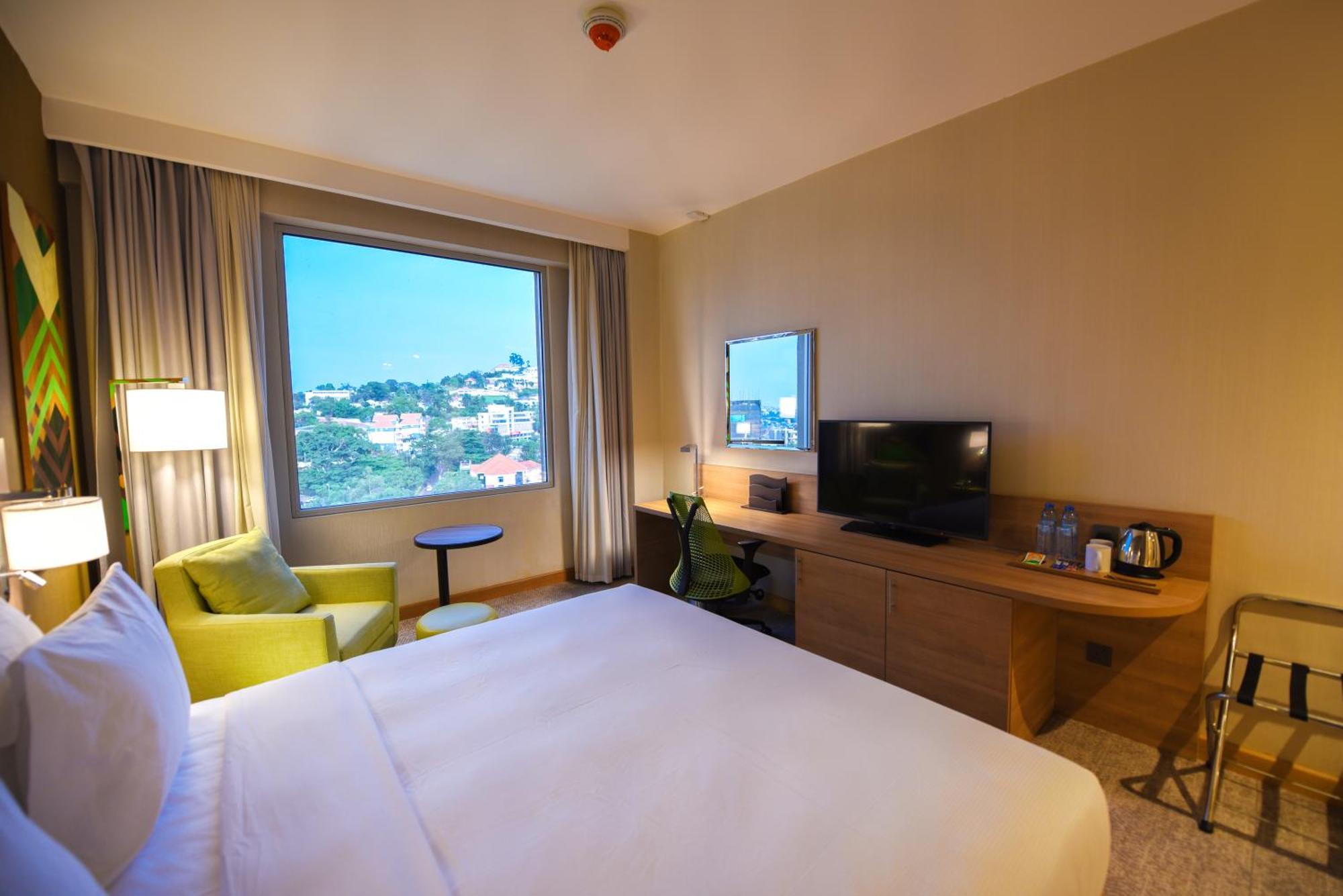Hilton Garden Inn Kampala Bagian luar foto