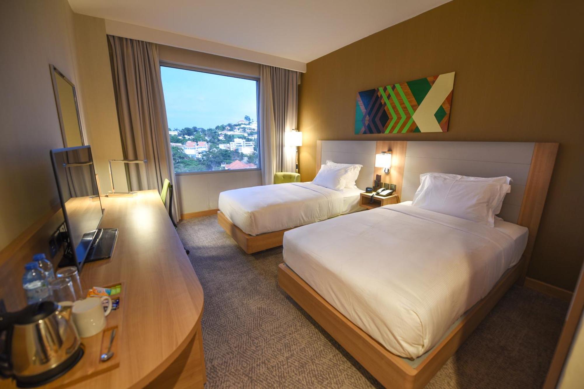 Hilton Garden Inn Kampala Bagian luar foto